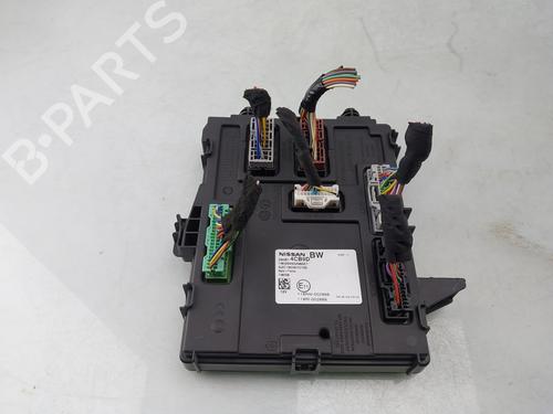Used Fuse box NISSAN QASHQAI II (J11, J11_) 1.3 DIG-T (160 hp) 28807911