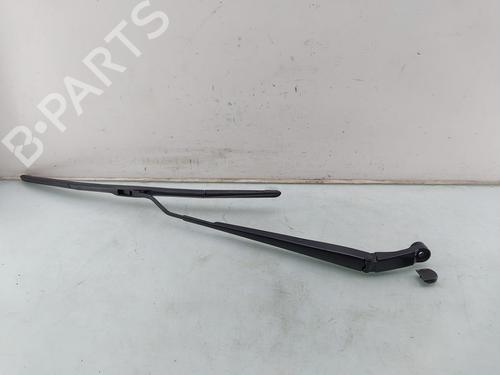 Used Front windshield wiper arm TOYOTA AYGO X (_B7_) 1.0 VVT-i (KGB70) (72 hp) 28112529