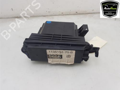 Used Control unit Control unit TESLA MODEL X (5YJX) 75D AWD (525 hp) 16531577 16531577