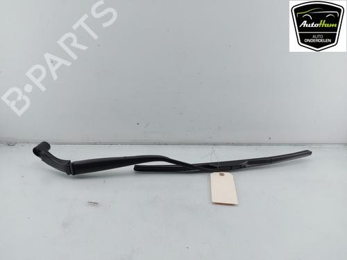 Used Front windshield wiper arm MAZDA 2 Hatchback (DL, DJ) 1.5 SKYACTIV-G (90 hp) 13149433