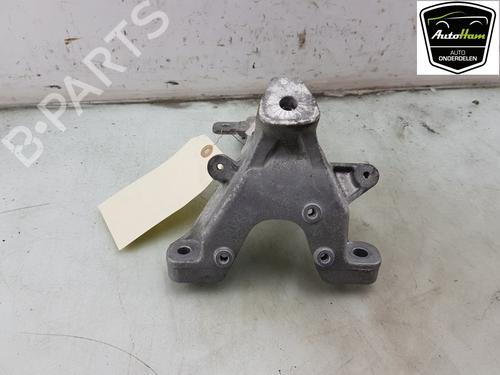 Used Engine mount PORSCHE MACAN (95B) 3.0 S Diesel (258 hp) 19693384