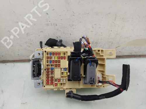 Used Fuse box Fuse box 39623438 39623438