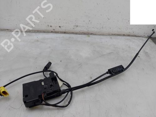 Used Hood lock PORSCHE CAYENNE (9YA) 3.0 E-Hybrid AWD (9YAAE1) (462 hp) 29559772