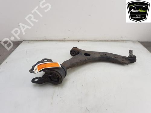 Used Right front suspension arm VOLVO V40 Hatchback (525) D2 (114 hp) 12040397