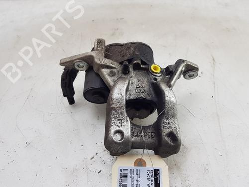 Used Right rear brake caliper TOYOTA YARIS CROSS (MXP_) 1.5 Hybrid (MXPJ10) (116 hp) 24037930