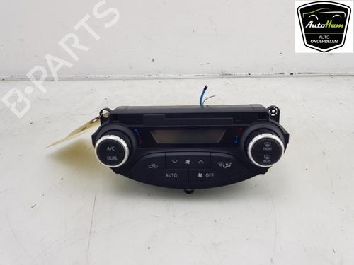 Used Climate control TOYOTA YARIS (_P13_) 1.5 Hybrid (NHP130_, NHP130) (101 hp) 18787998