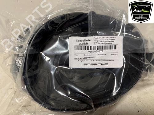 Fuel flap PORSCHE MACAN (XAB) 4 Electric 4 (XABBB1, XABFD1) | BP30102622C131