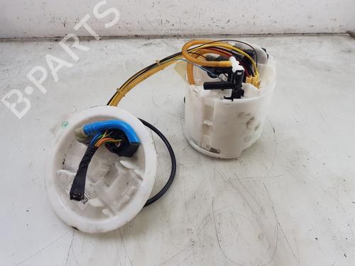 Used Fuel pump BMW 3 Touring (G21, G81) 318 i (156 hp) 24317055