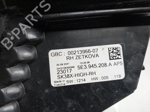 Right taillight SKODA OCTAVIA IV Combi (NX5, PV5) 1.0 TSI | BP31922080C35