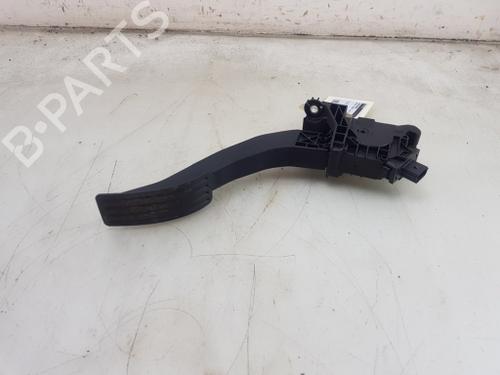 pedal-volvo-xc40-536-2017-24433775 main image