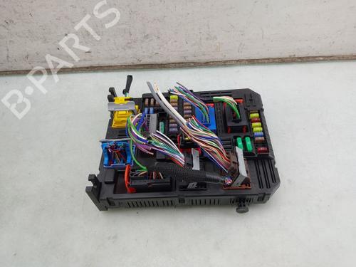 Used Fuse box Fuse box CITROËN C3 III (SX) 1.2 PureTech 82 (83 hp) 40525797 40525797