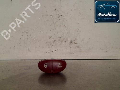 Used Warning switch PEUGEOT 206 CC (2D) 1.6 16V (2DNFUF, 2DNFUR) (109 hp) 13140346