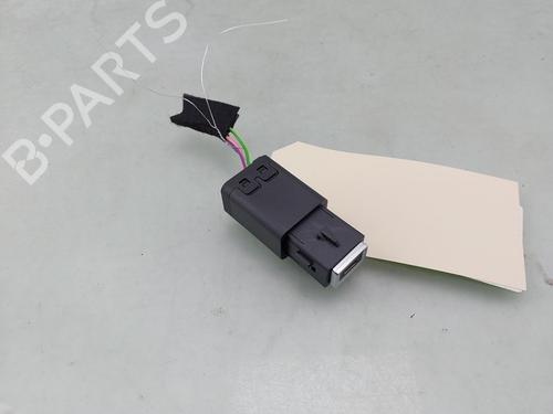 Used Electronic module Electronic module TOYOTA PROACE CITY Box Body/MPV (BPZ_) 1.5 D-4D 130 (BPZM) (131 hp) 33717833 33717833