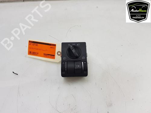 Used Headlight switch OPEL TIGRA TwinTop (X04) 1.4 (R97) (90 hp) 12042563