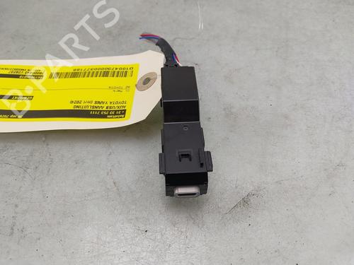 Used Electronic module Electronic module TOYOTA YARIS (_P21_, _PA1_, _PH1_) 1.5 Hybrid (MXPH10, MXPH11) (116 hp) 39711139 39711139