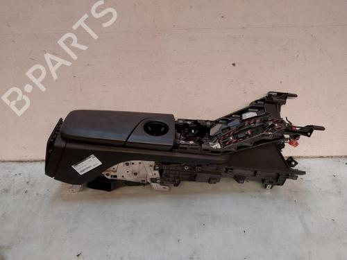 Used Armrest / Center console Armrest / Center console PORSCHE TAYCAN (Y1A) 4S (Y1ADB1) (530 hp) 29274567 29274567