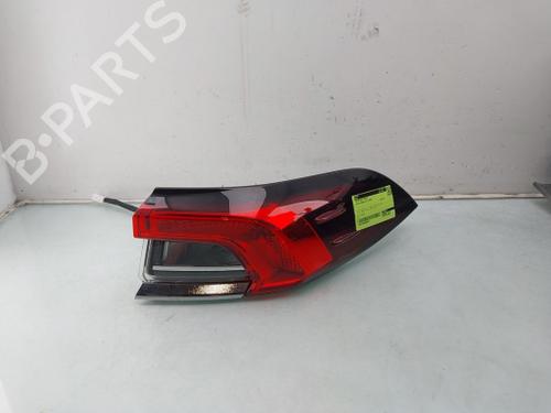 right-taillight-toyota-corolla-saloon-_e21_-2019-30183945 main image