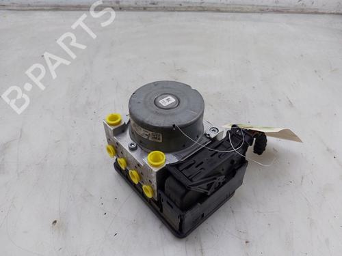 Used ABS pump FORD FIESTA VII (HJ, HF) 1.0 EcoBoost (101 hp) 31588153