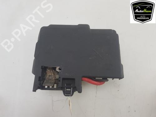 Used Fuse box OPEL ADAM (M13) 1.4 (87 hp) 13613703