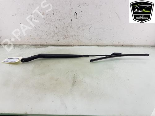 Used Front windshield wiper arm PEUGEOT 2008 II (UD_, US_, UY_, UJ_, UR_, UC_) 1.2 PureTech 100 (USHNK) (101 hp) 23239464