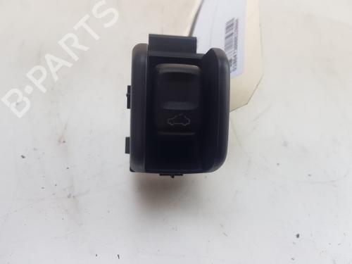 Used Switch Switch VOLVO V60 I (155) D6 Hybrid AWD (280 hp) 28294590 28294590