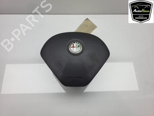 Used Driver airbag ALFA ROMEO MITO (955_) 0.9 TwinAir (955AXY1B, 955AXZ1B) (101 hp) 21023996