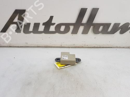 Used Electronic module BMW 5 (E60) 550 i (367 hp) 13138143