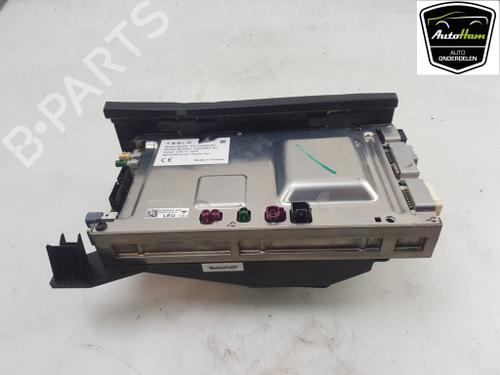 control-unit-tesla-model-3-5yj3-ev-awd-152796301-146255401h-2017-12047589 main image