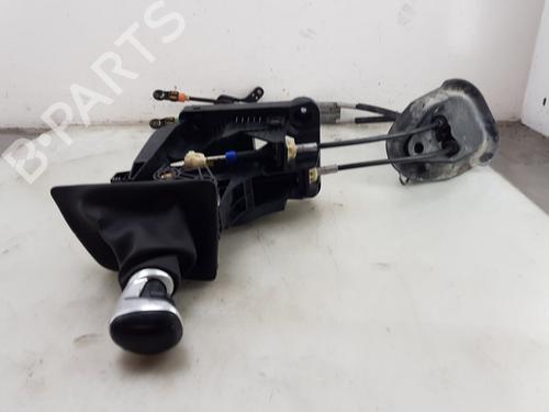 Used Gear lever PEUGEOT 3008 II SUV (MC_, MR_, MJ_, M4_) 1.2 THP/ PureTech 130 (MRHNSM, MRHNSU, MRHNSJ, MRHNYW,... (131 hp) 29352483