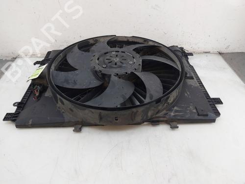 Radiator fan MERCEDES-BENZ C-CLASS (W204) C 180 CGI (204.049) | BP30610831M35
