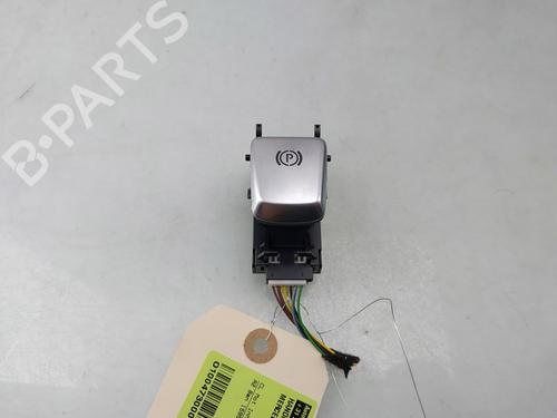 Used Switch Switch MERCEDES-BENZ C-CLASS (W205) C 180 (205.040, 205.140) (156 hp) 36489308 36489308