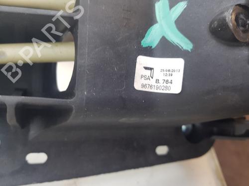 Gear lever PEUGEOT 208 I (CA_, CC_) 1.2 VTI 82 | BP26958561M90