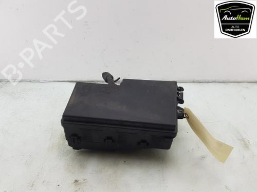 Used Fuse box Fuse box VOLVO V50 (545) 2.4 (140 hp) 18681944 18681944