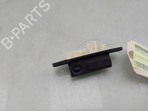 tailgate-handle-toyota-yaris-_p21_-_pa1_-_ph1_-2020-32319621 main image