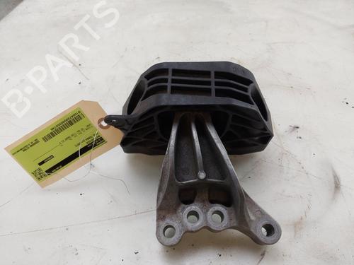Used Engine mount Engine mount OPEL CORSA F (P2JO) 1.2 (68) (75 hp) 33617848 33617848