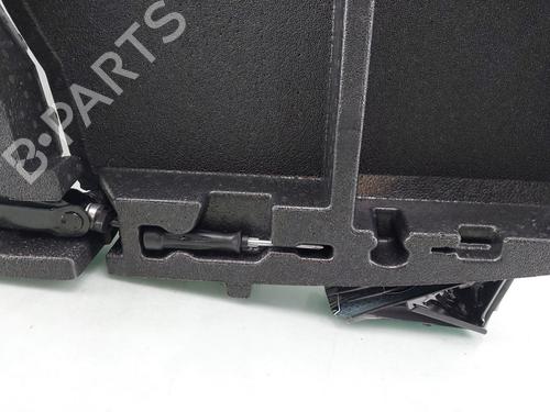 Zestaw narzędzi / podnośnik AUDI TT (FV3, FVP) 2.0 TFSI quattro | BP32520685C119 - Image 7