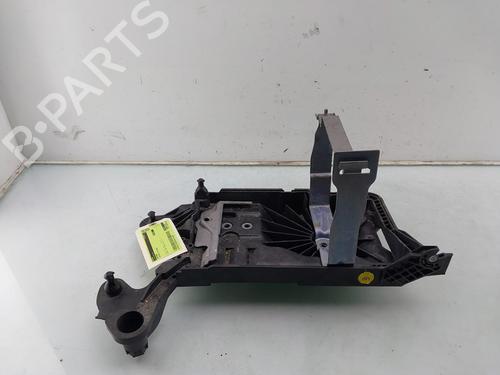 Used Support VW GOLF VIII (CD1, DA1) 1.5 TSI (131 hp) 31923193