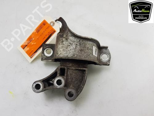 Used Engine mount FIAT 500 (312_) 1.2 (312AXA1A) (69 hp) 12049953