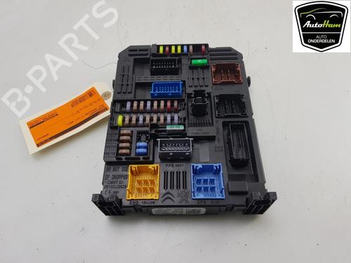 Fuse box OPEL CROSSLAND X / CROSSLAND (P17, P2QO) 1.2 (75) | BP12047051E1