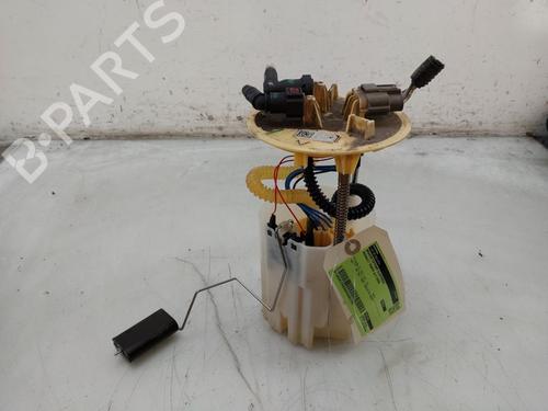 Used Fuel pump RENAULT TRAFIC III Van (FG_) 2.0 dCi 120 (FGMN) (120 hp) 32162695