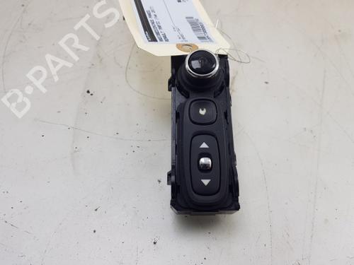 switch-renault-trafic-iii-van-fg_-2014-23981593 main image