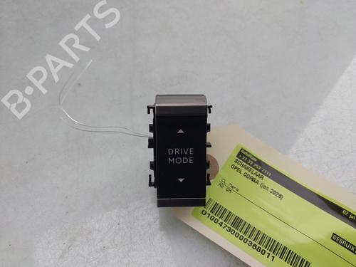 switch-opel-corsa-f-p2jo-2019-37151074 main image