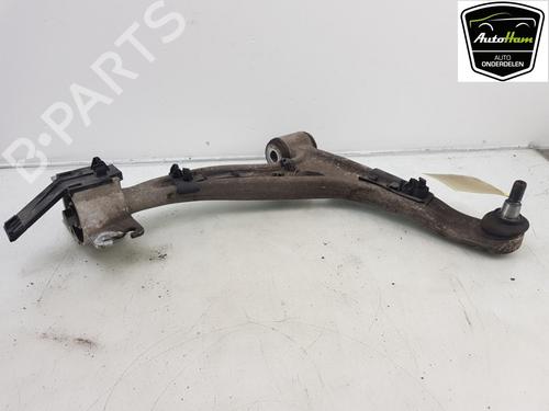 Used Right front suspension arm MERCEDES-BENZ A-CLASS (W176) A 180 (176.042) (122 hp) 15209049