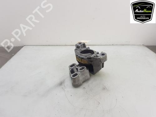 Used Engine mount MERCEDES-BENZ B-CLASS Sports Tourer (W246, W242) B 200 CDI (246.201) (136 hp) 12045103