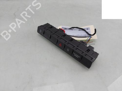 Warning switch SKODA KAROQ (NU7, ND7) 1.5 TSI | BP24943429I22 - Image 4