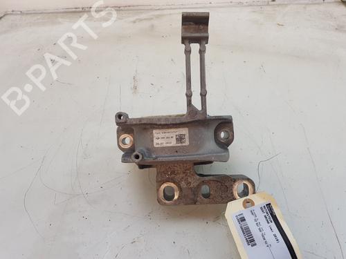 Used Engine mount SEAT ARONA (KJ7, KJP) 1.0 TSI (115 hp) 25033611