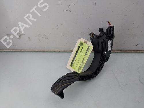 Used Pedal RENAULT ARKANA I (LCM_, LDN_) 1.6 E-TECH 145 (LDMU) (143 hp) 32205942