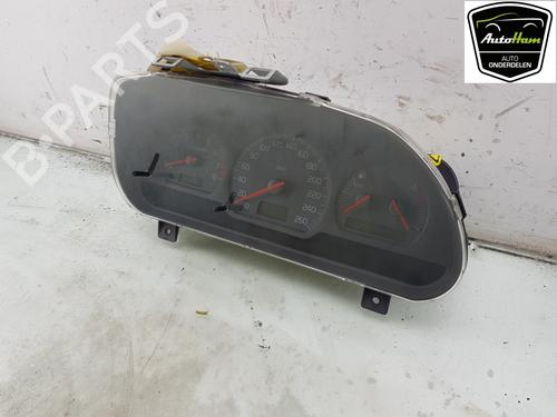 Instrument cluster VOLVO V40 Estate (645) 1.8 | BP20208574C47 