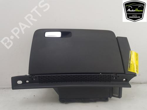 Used Glove box AUDI A1 Sportback (8XA, 8XF) 1.2 TFSI (86 hp) 18829936