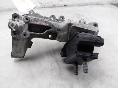 Used Engine mount IVECO DAILY VI Van 33S16, 35S16, 35C16, 38S16, 40C16, 42S16, 50C16 (156 hp) 31922365
